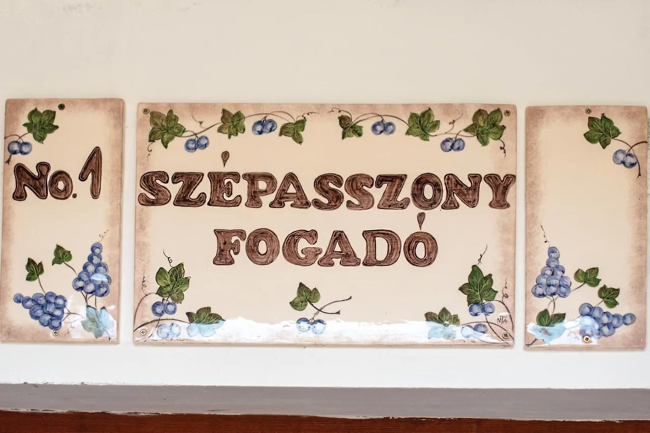 Frühstückspension Bed and Breakfast Szepasszony Fogado Erlau Ungarn